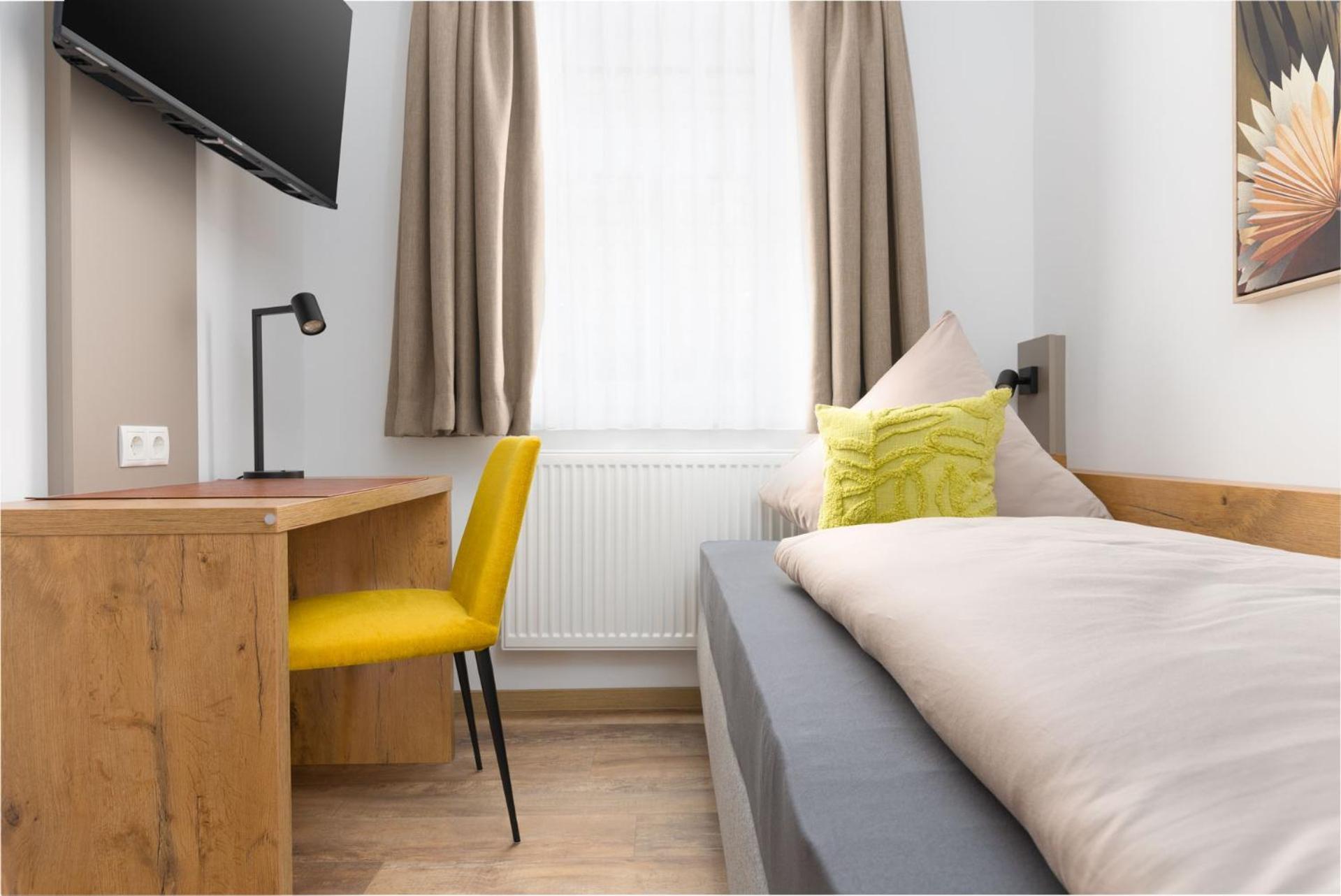 Uffenheim Hotel Zur Traube מראה חיצוני תמונה
