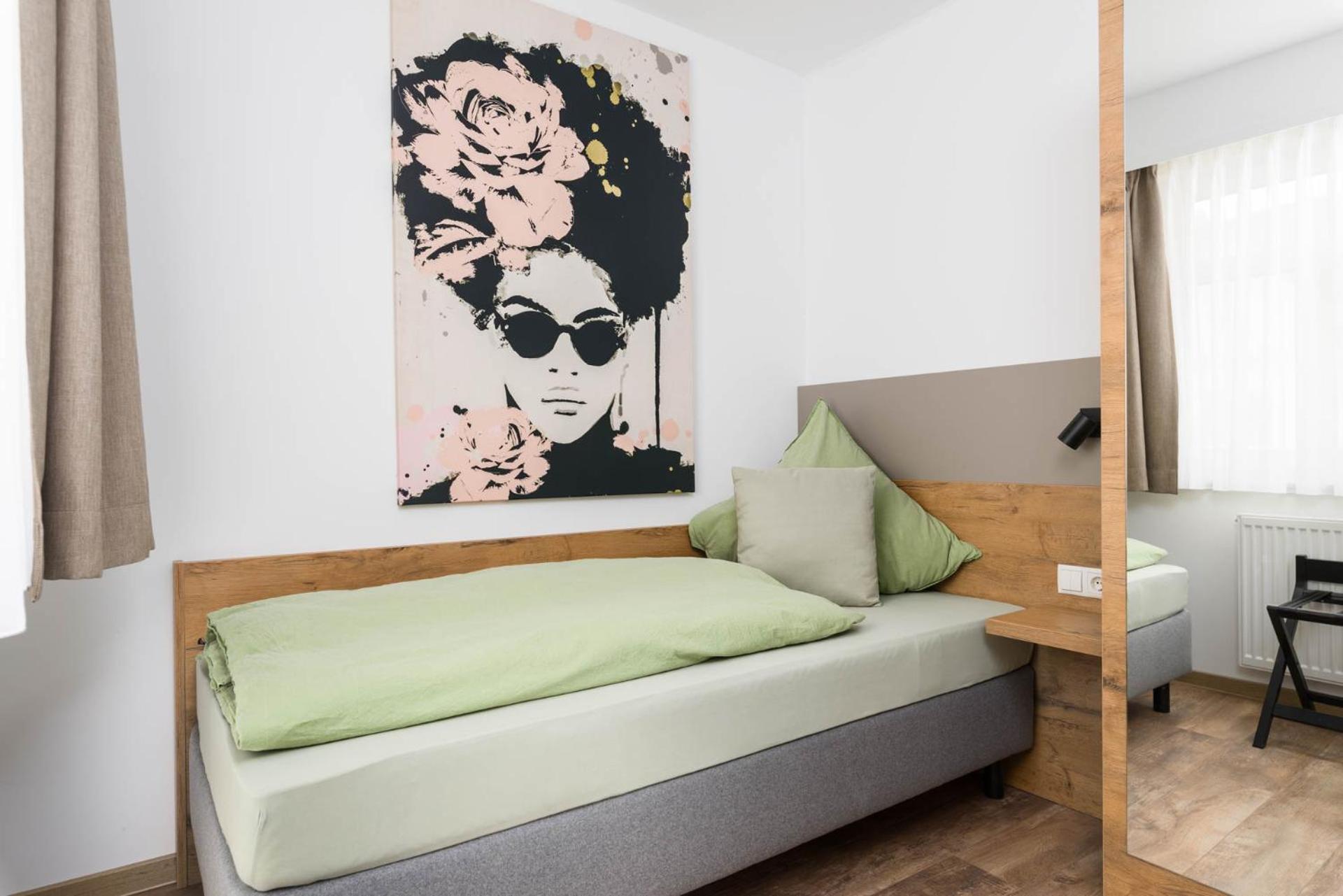 Uffenheim Hotel Zur Traube מראה חיצוני תמונה